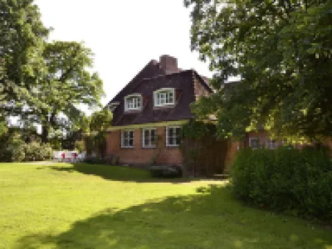 Gut Basthorst Restaurant & Hotel & Wohnmobil-Dinner Hotels in Basthorst