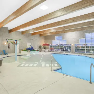 Cobblestone Suites - Oshkosh