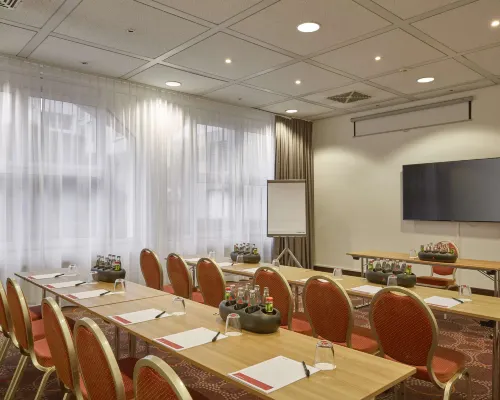 Sunday Hotel Wiesbaden Niedernhausen Geschäftseinrichtungen Photos