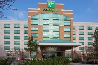 Holiday Inn & Suites Oakville @ Bronte Hotels in Oakville