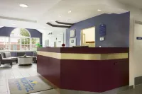 Microtel Inn & Suites by Wyndham Louisville East - parking