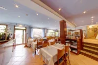Hotel Montané - breakfast
