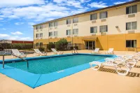 Days Inn & Suites by Wyndham Foley