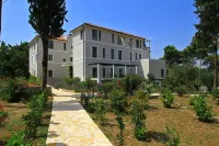Villa Vela Luka فنادق في Milna