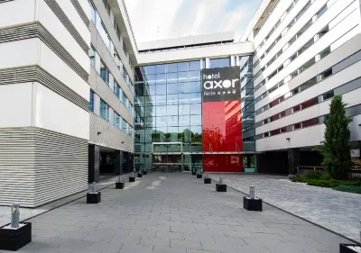 Axor Feria Hotel - Free Airport Shuttle Bus 코스라다 호텔