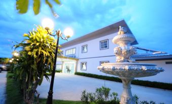 Montara Hotel & Resort Korat
