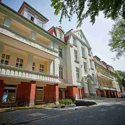 Hotel Cesarskie Ogrody Hotel Exterior