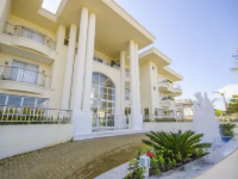 هوتل دورال غواروجا فنادق في کواروخا