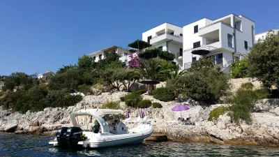 Villa Lavanda Deluxe Hotels in Podglavica