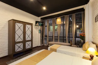 Luxury Backpakers Hotel Hotels near St. Joseph Cathedral