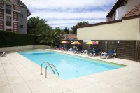 Hôtel le Dauphin Hotels in Аркашон