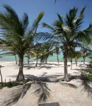 Jacaranda Beach Resort - Beach