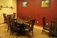 Crystal Springs Inn and Suites - 2-Star
