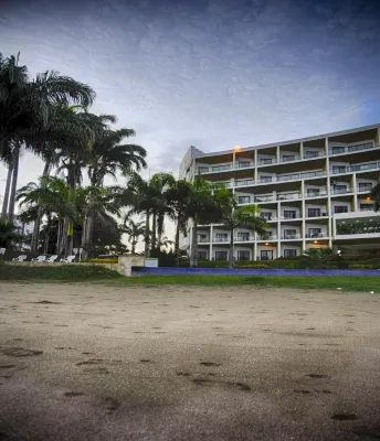 GHL Relax Hotel Makana Resort Hotels near Diamond Beach