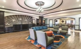 La Quinta Inn & Suites by Wyndham Fort Worth - Lake Worth