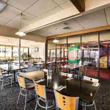 Nightcap at Riverside Hotel Dining/Meeting Rooms