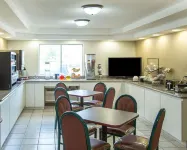 錫達拉皮茲羅德威飯店 - 早餐