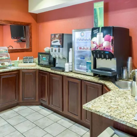 Quality Inn Lakeville North