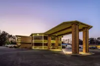 Econo Lodge Whiteville - 2-Star