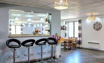 Contact Hotel Restaurant la Chaumière Entre Orgeval et Flins A13 Sortie 8