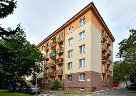 Business & Family Ambiente Apartments Отели рядом с достопримечательностью «Архиепископский дворец»