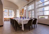 Hotel Giraffe by Library Hotel Collection - servizio colazione