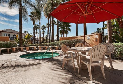 베스트 웨스턴 에스콘디도 호텔