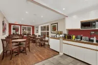 Ramada by Wyndham Sherwood Park Hotel di Sherwood Park