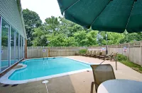 Best Western Plus Inn at Hunt Ridge - Swimmingpools
