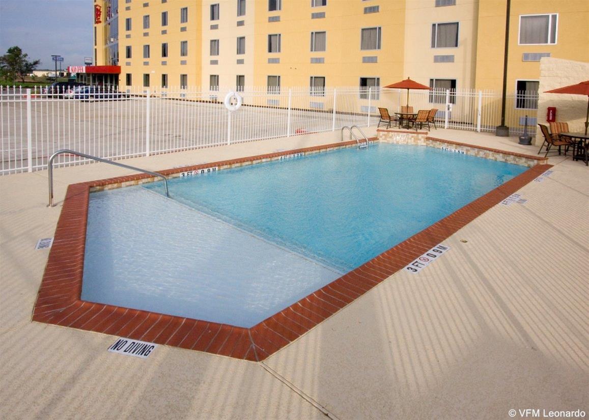 Red Roof Inn & Suites Beaumont