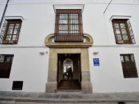 ApartaSuites Alberca Deluxe Hotels near Corredera Square