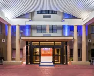 Holiday Inn Express & Suites Laredo-Event Center Area