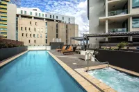 Evolution Apartments - С бассейном
