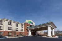 Holiday Inn Express & Suites Greensboro-East Hotels in der Nähe von Jamestown Park