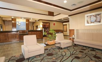 Holiday Inn Express & Suites Vernon