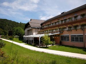 Sonnenhotel Hafnersee