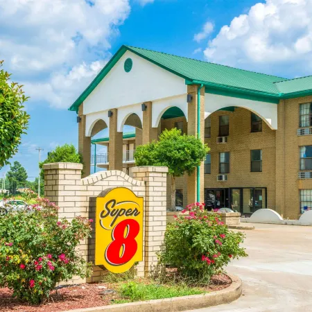 Super 8 by Wyndham Lakeland Отели рядом с достопримечательностью «Галерея Вулфчейс»