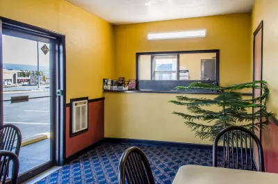 Relax Inn Hotels in Kelly Township