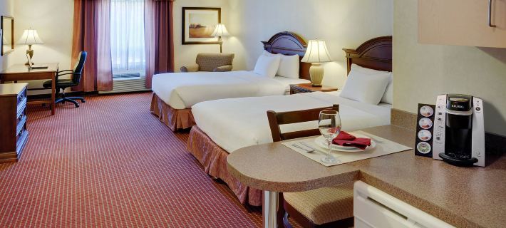 Pomeroy Inn & Suites Fort St. John Hotels in Peace River