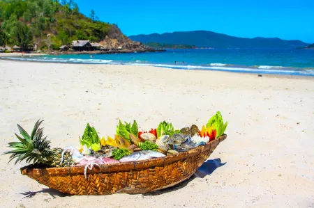 Diamond Bay Resort & Spa Отели рядом с достопримечательностью «MerPerle Sparkling Waves»