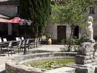 Domaine de la Reynaude Hotels in Alleins
