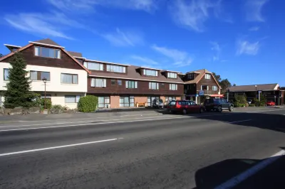 Commodore Motel