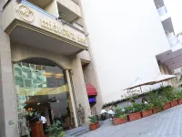 Midtown Hotel & Suites