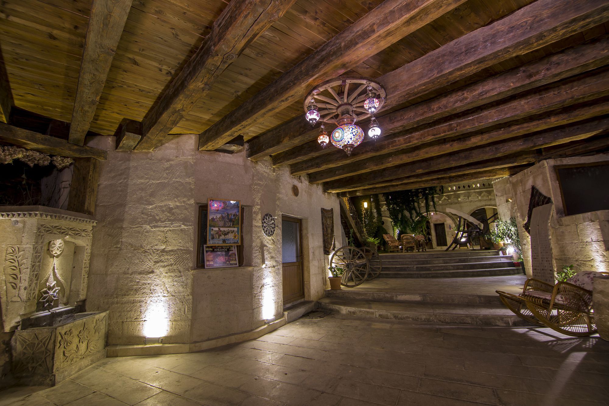 Roma Cave Suite