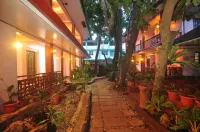 Lola Itang Pension Hotels near Immaculate Conception Cathedral