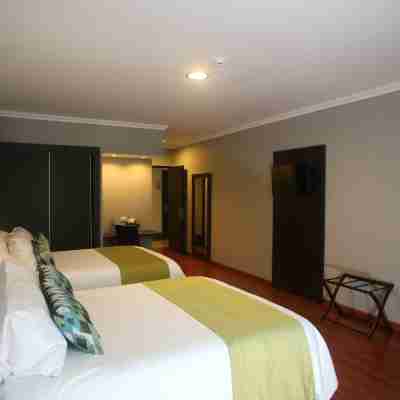 Aranjuez Hotel & Suites Rooms