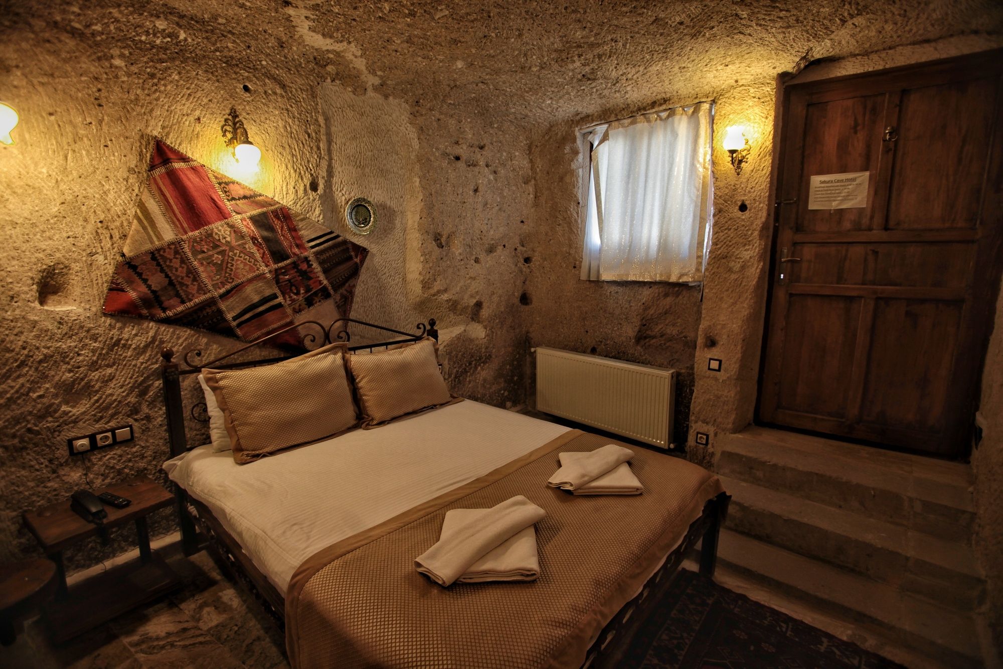 Emit Cave Hotel