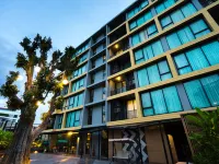 Sanae' Hotel Nimman Hotels near Infinity Club