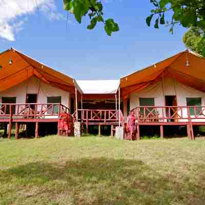 Mara Leisure Camp Hotel Exterior
