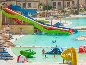 Royal Lagoons Resort & Aqua Park Families and Couples Only